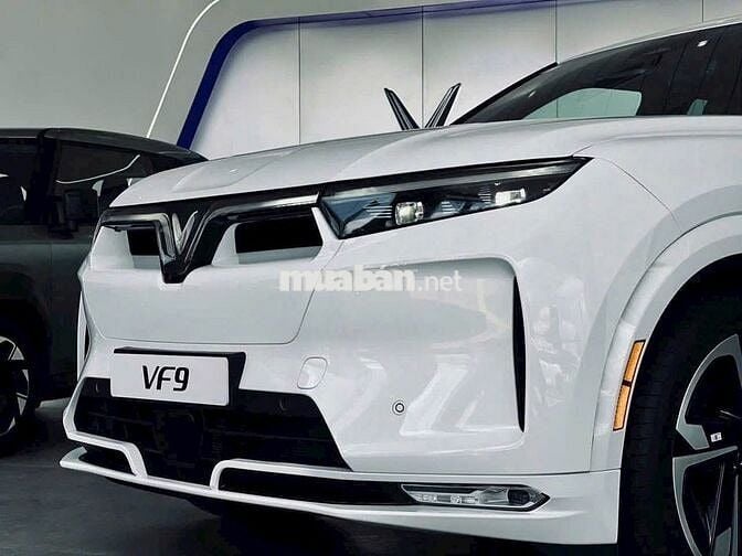 VinFast VF9 PLUS 2025 Trắng 1263TR MỚI 100%