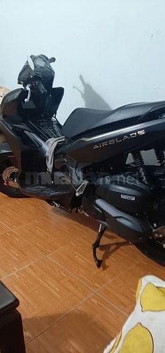 Cần bán xe AB 125CC đặc biệt,màu đen mờ 2021.