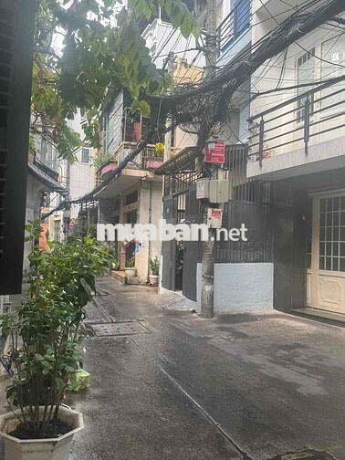 nhà riêng 2 tầng,  DTSD 52m2, hẻm chính ra Lý Thái Tổ ,