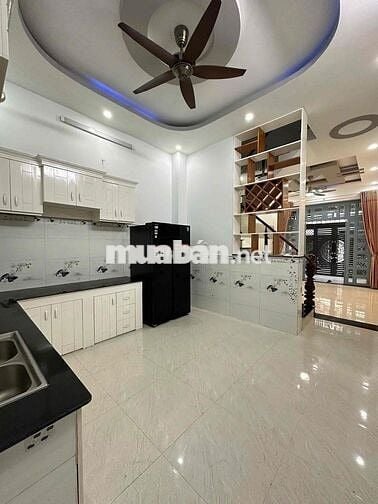 Nhà Phố 2 Lầu Khu phân lô đẹp Nhỉnh 5 tỷ 490 Đường Thới An 16, P. Thới