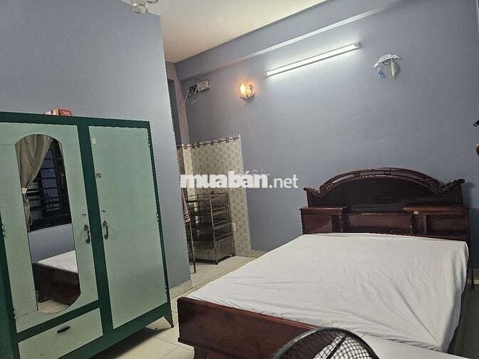 Phòng đẹp trống thoáng mát ngay Côpmart 