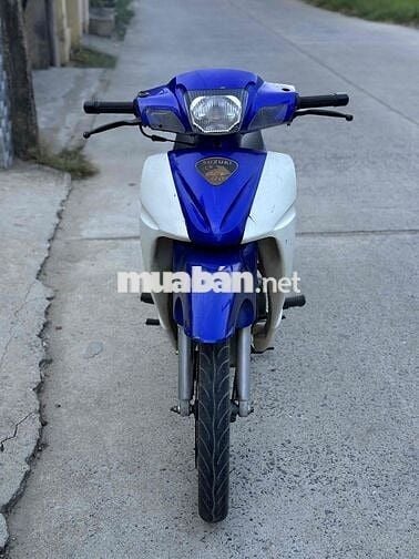 Suzuki Xipo Xanh trắng