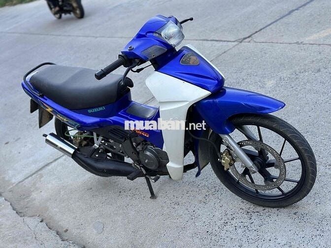 Suzuki Xipo Xanh trắng