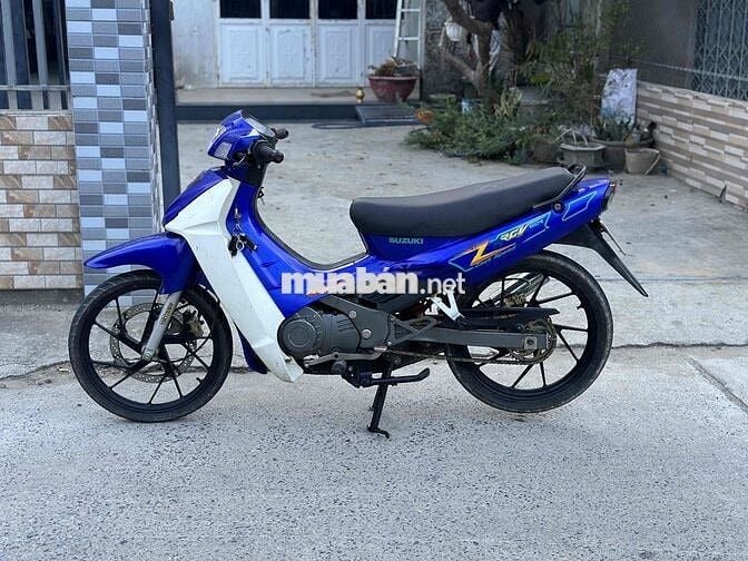 Suzuki Xipo Xanh trắng