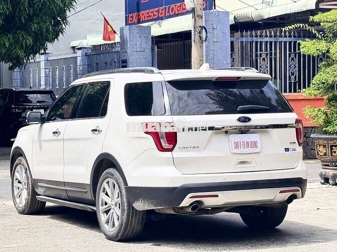 Ford Explorer 2017 Trắng Nhập khẩu
