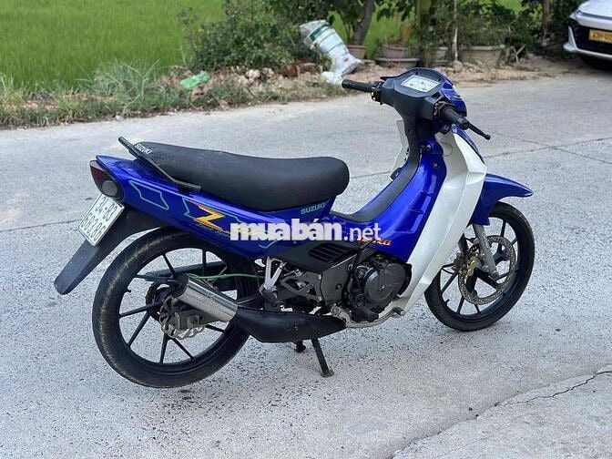 Suzuki Xipo Xanh trắng