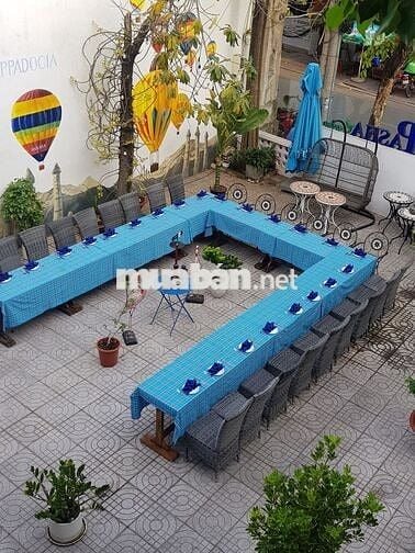 NHÂN VIÊN PHỤC VỤ Q2