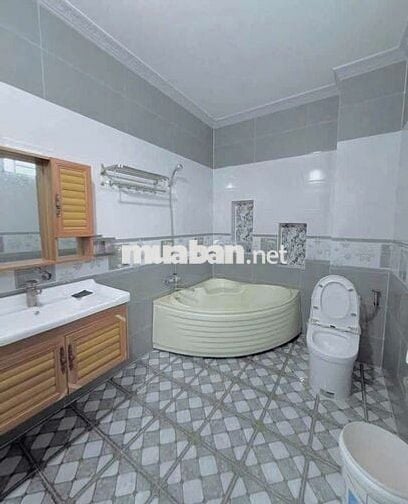 CHO THUÊ NHÀ TRỆT 2 LẦU KDC HỒNG LOAN GẦN BX TRUNG TÂM CẦN THƠ 2KM