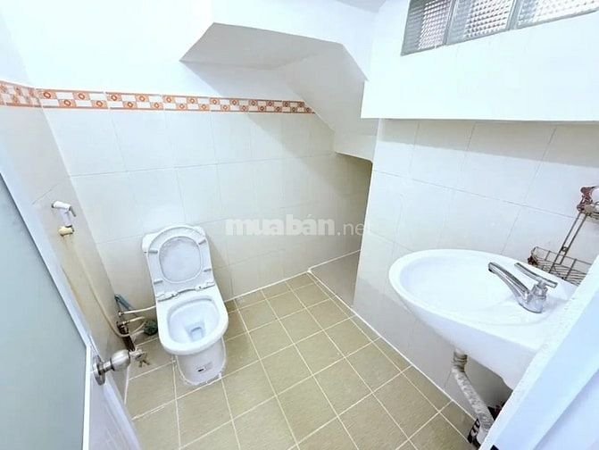 Cho thuê gấp NC nhà HXH Nguyễn Xí,P13,Bình Thạnh!!!