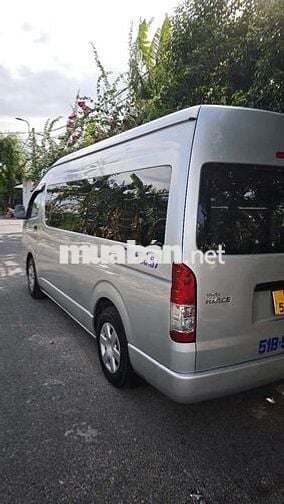 Toyota Hiace 16 chỗ Số sàn Bạc