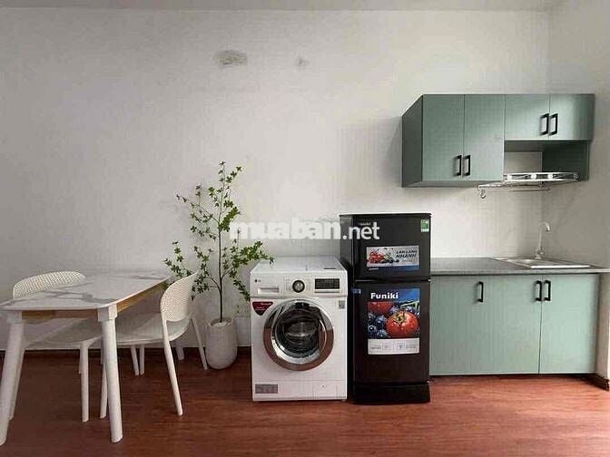 2 Phòng ngủ, ban công, tách bếp, 40m2 chỉ 8tr2 ngay tại Phú Nhuận