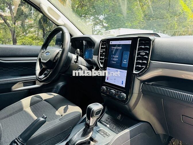 Ford Ranger XLT NexGen 2022 số tự động 2 cầu