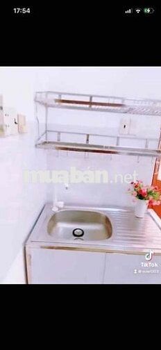 P4,78trTại 430/17 CMT8   ĐT 30m có 2 Cửa Sổ Thoáng mát. Ful nội Thất