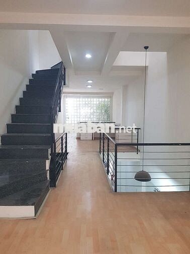 CHO THUÊ NHÀ NGUYÊN CĂN 1 TRỆT 2 LẦU, DT 4,5×25 CÓ 4PN,4WC. NHÀ ĐẸP 