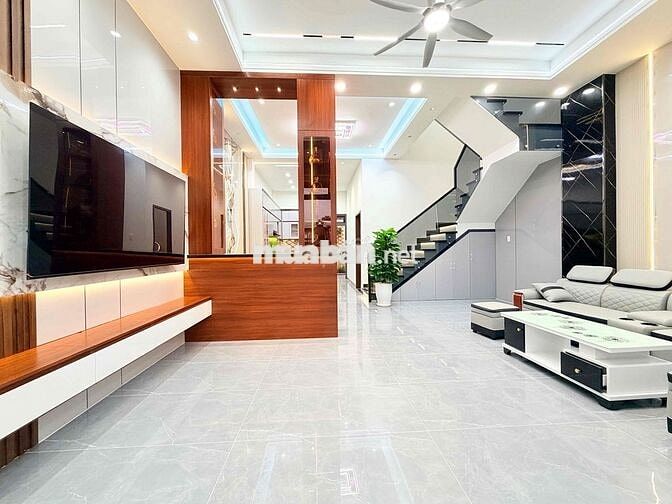NHÀ MỚI XÂY TẶNG NỘI THẤT NGANG 6 NHỈNH 5,5T