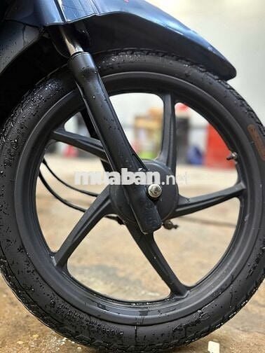 KYMCO VISAR Xám 9000 km