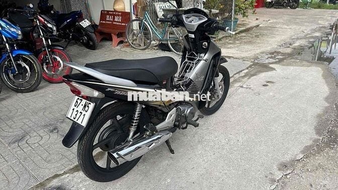 Future Fi 2008 áo fi09  Đen ( hỗ trợ góp )