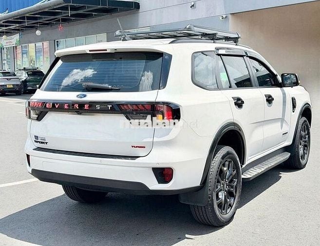 Ford Everest Sport 2024 4X2 10.791 km Trắng