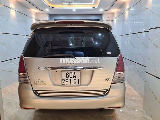 TOYOTA INNOVA V TỰ ĐỘNG 8 CHỖ,CHẤT ZIN NHIỀU