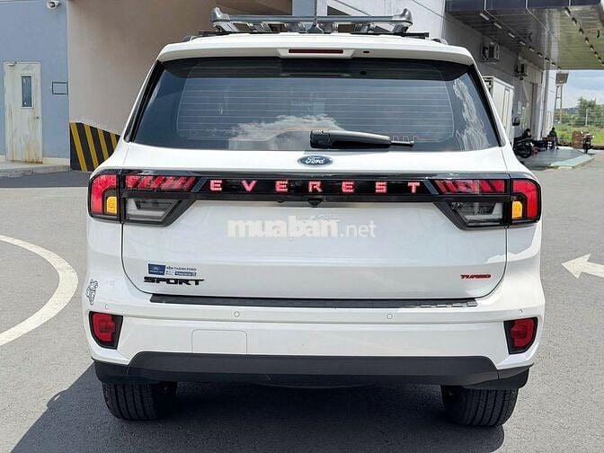 Ford Everest Sport 2024 4X2 10.791 km Trắng