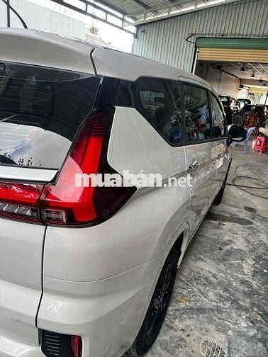 Mitsubishi Xpander 7 chỗ màu Trắng