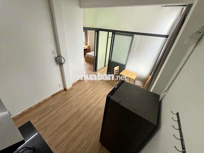 Cho thuê CH 2PN Nhà Mặt Tiền -  Rộng 70m2 ở Hoàng Văn Thụ - Q. PN