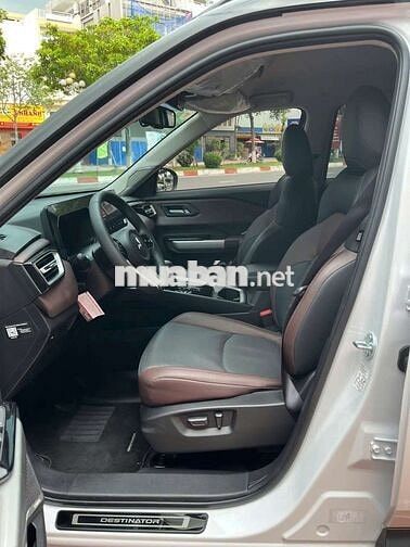 Mitsubishi DST Ultimate 2026 Trắng