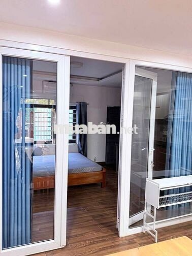 Cho thuê nhà đường Nước Mặn gần sông, Nam Việt Á, 3PN