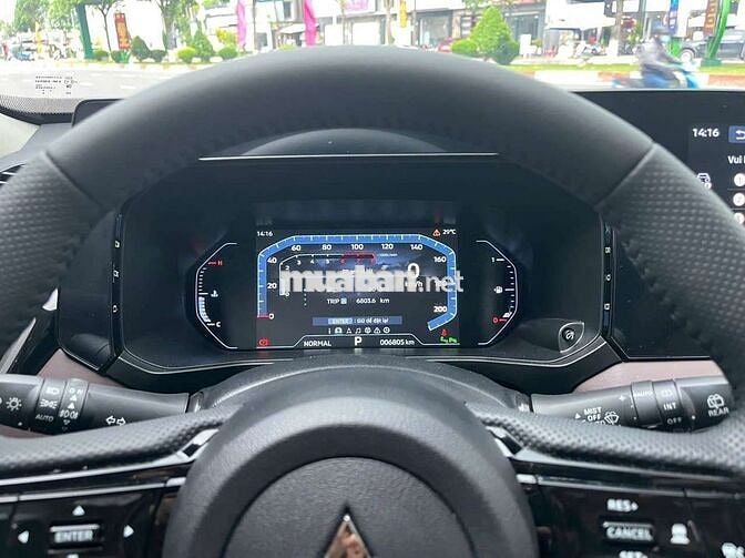 Mitsubishi DST Ultimate 2026 Trắng