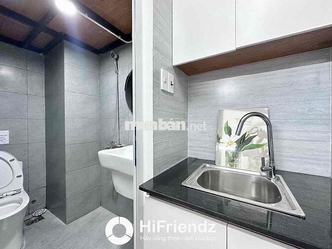 TRỐNG SẴN STUDIO 1 NGƯỜI Ở ĐẦY ĐỦ NỘI THẤT THANG MÁY GẦN NGÃ TƯ 4 XÃ.