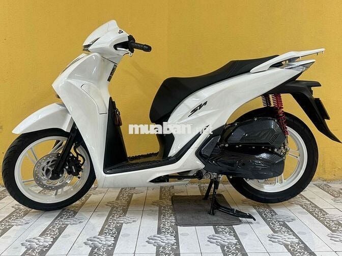 SH 125 2026 Trắng đen 400 km 43AB-710.86