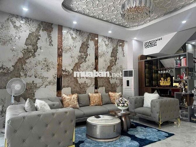 Nhà 3 tầng full nội thất cao cấp diện tích sàn 282m2