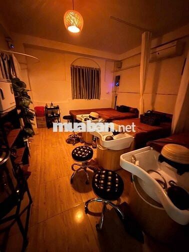 Sang Mặt Bằng Nail Spa Mặt Tiền Ngay An Dương Vương Bà Hom
