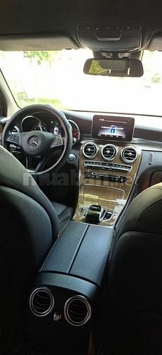 Mercedes GLC 250 4MATIC 2019 - Màu Đỏ Hyacinth Độc Đẹp - ODO 70.000 km
