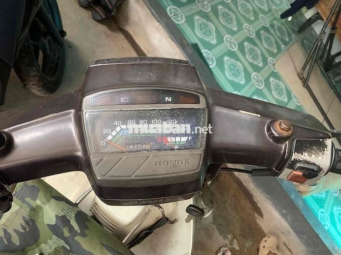 Honda super Dream 2000