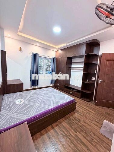 Cho thuê nhà đường Nước Mặn gần sông, Nam Việt Á, 3PN