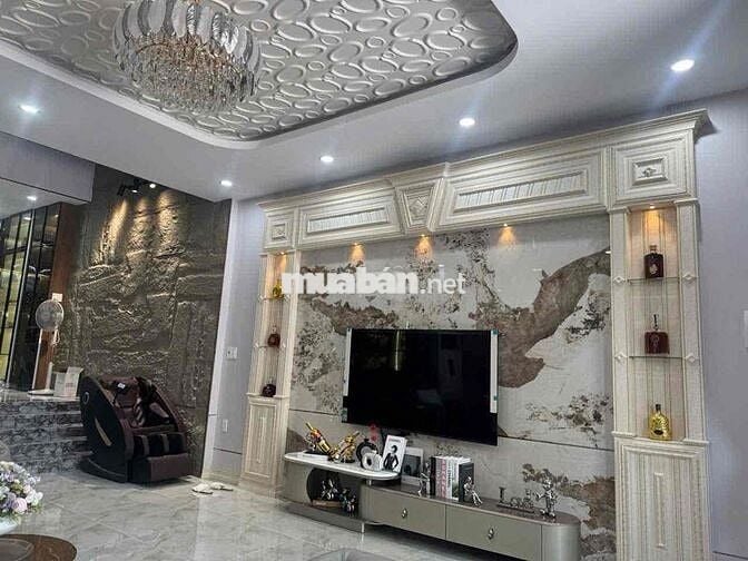 Nhà 3 tầng full nội thất cao cấp diện tích sàn 282m2
