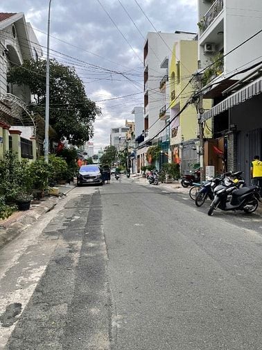 MT Nguyễn Thiệu Lâu, Q. Tân Phú dt92m2 đất đúc thật BTCT 2 lầu 4pn