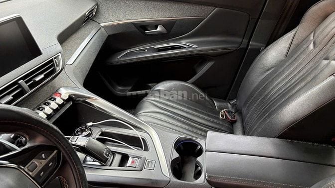 Bán xe Peugeot 3008 năm SX 2018