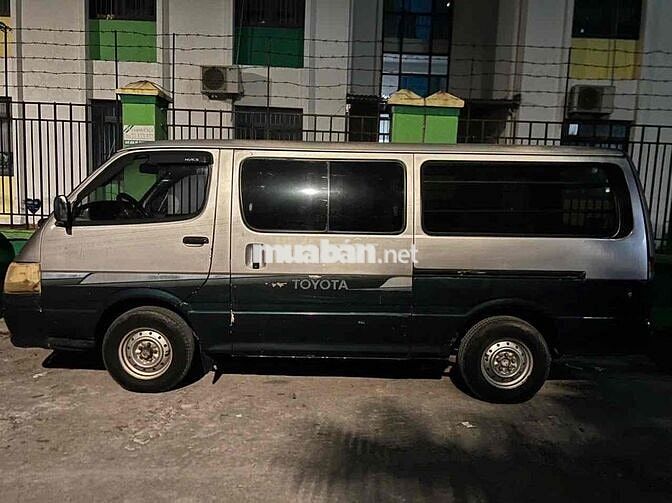 Toyota Hiace 2004 Xám Kim loại