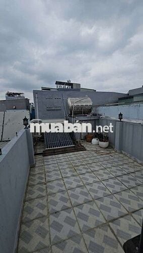 Bán nhà 3 Tầng Tạ Quang Bửu P2 Q8