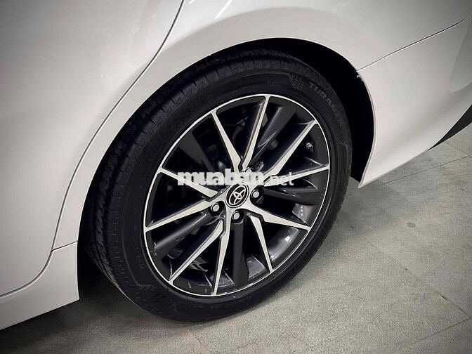 🚘 Toyota Camry 2.0Q Model 2023 Trắng ngọc trai