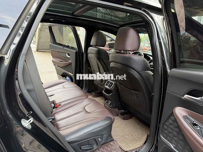 Hyundai Santa Fe 2021 Dầu Đen 7 vạn km