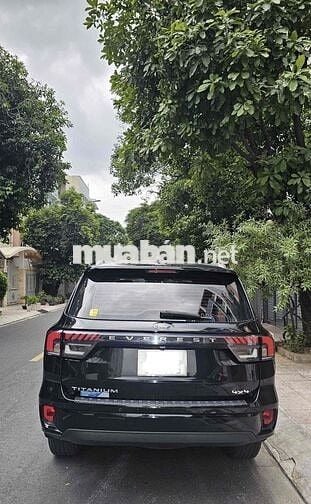 Ford Everest Titanium 2 cầu 2022 Đen 115.000km