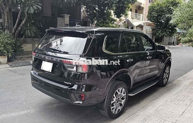 Ford Everest Titanium 2 cầu 2022 Đen 115.000km