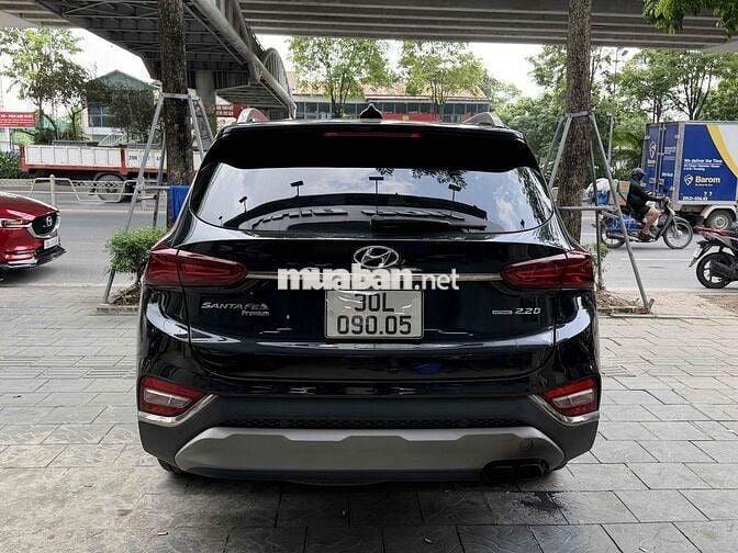 Hyundai Santa Fe 2021 Dầu Đen 7 vạn km