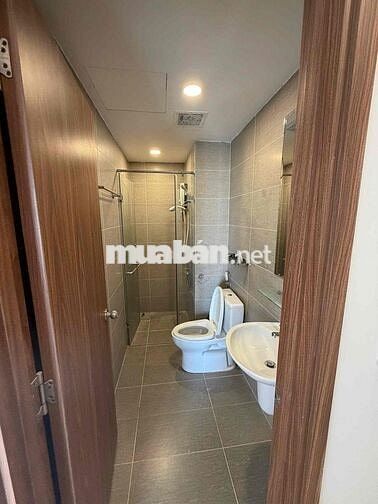 Bán The Pegasuite 68m2 , 2PN , 2 WC giá 4tỷ350 ( TL ) sổ Hồng