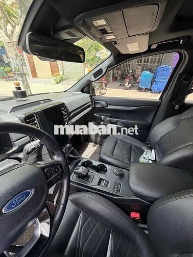 Ford Everest Titanium 2 cầu 2022 Đen 115.000km
