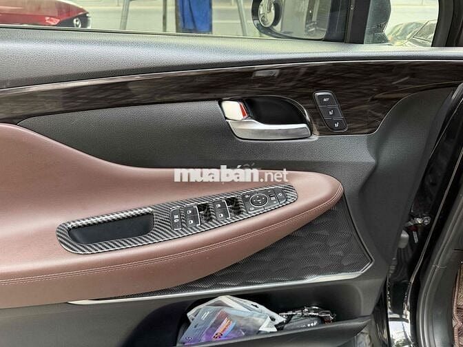 Hyundai Santa Fe 2021 Dầu Đen 7 vạn km