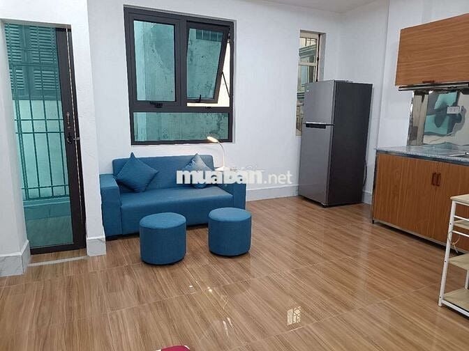 CCMN khép kín 28m2 full đồ nội thất rất thoáng 2 cửa sổ, ban công